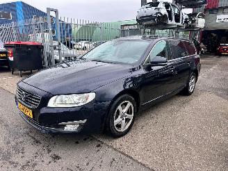 Unfallwagen Volvo V-70 2.0 D3 POLAR + 2016/4
