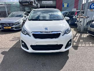 Peugeot 108 1.0 AUTOMAAT picture 6
