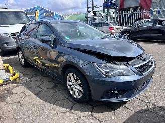 skadebil auto Seat Leon 1.6 TDI 2019/6