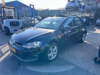 Schadeauto Volkswagen Golf 1.6 TDI /  PANO / LEER / VOLLE AUTO 2014/4