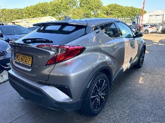Toyota CH-R 1.8 HYRBIDE picture 4