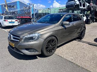 Schadeauto Mercedes A-klasse 180 CDI AMBITION / AUTOMAAT 2013/3