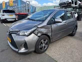 Unfallwagen Toyota Yaris 1.0 VVT-i 2014/10