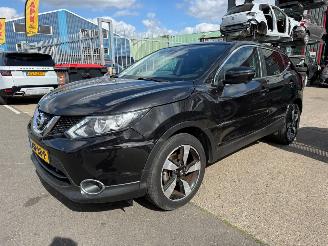 skadebil auto Nissan Qashqai 1.2 N-VISION 2017/1