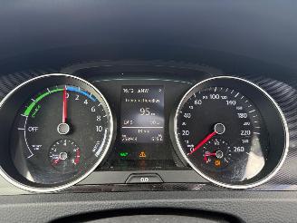 Volkswagen Golf 1.4 TSI / GTE / DSG / PANO picture 10
