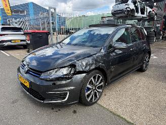 škoda osobní automobily Volkswagen Golf 1.4 TSI / GTE / DSG / PANO 2015/9