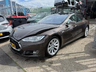 Vaurioauto  passenger cars Tesla Model S P85+ PERFORMANCE 2013/11