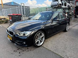uszkodzony samochody osobowe BMW 3-serie 330e HIGH EXECUTIVE 2016/12