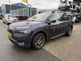 krockskadad bil auto Citroën C4 cactus 1.2 SHINE 2015/10