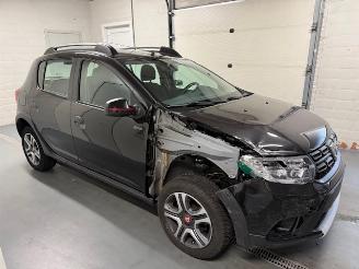 krockskadad bil auto Dacia Sandero // ONLY 39000 KM // 2019/10