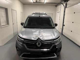 Renault Kangoo AUTOMATIC picture 2