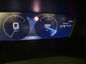 Peugeot 2008  picture 16