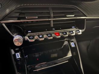 Peugeot 2008  picture 17