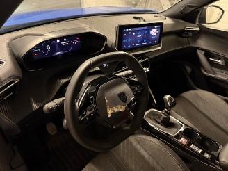 Peugeot 2008  picture 8