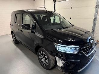 krockskadad bil auto Renault Kangoo NAVI CAMERA 2025/4