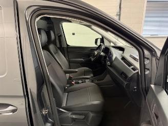 Volkswagen Caddy maxi AUTOMATIC picture 13