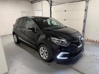 krockskadad bil auto Renault Captur  2019/7