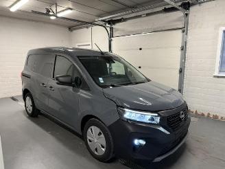 krockskadad bil auto Nissan Townstar  2024/10