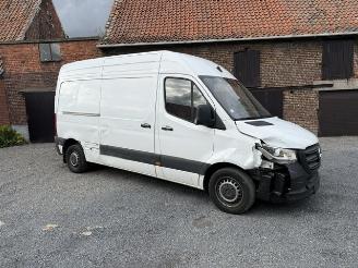 krockskadad bil auto Mercedes Sprinter  2024/6
