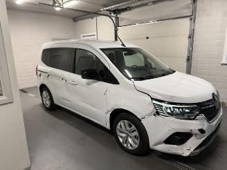 Coche accidentado Renault Kangoo // NUR 8000 KM // 2024/7