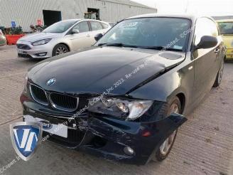 Coche siniestrado BMW 1-serie 1 serie (E81), Hatchback 3-drs, 2006 / 2012 118i 16V 2009/9
