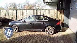 Vrakbiler auto Volvo S-60 S60 II (FS), Sedan, 2010 / 2018 1.6 DRIVe,D2 2014