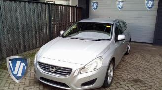 Vrakbiler auto Volvo V-60 V60 I (FW/GW), Combi, 2010 / 2018 1.6 DRIVe 2012/0