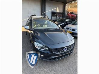 Dezmembrări autoturisme Volvo V-60 V60 I (FW/GW), Combi, 2010 / 2018 2.0 D4 16V 2016/3