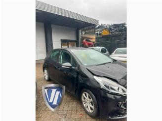 Vrakbiler auto Peugeot 208 208 I (CA/CC/CK/CL), Hatchback, 2012 / 2019 1.0 Vti 12V PureTech 2016/11