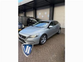 Volvo V-40 V40 (MV), Hatchback 5-drs, 2012 / 2019 2.0 D4 16V picture 2