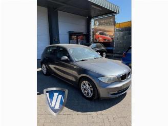 Vrakbiler auto BMW 1-serie  2011/8