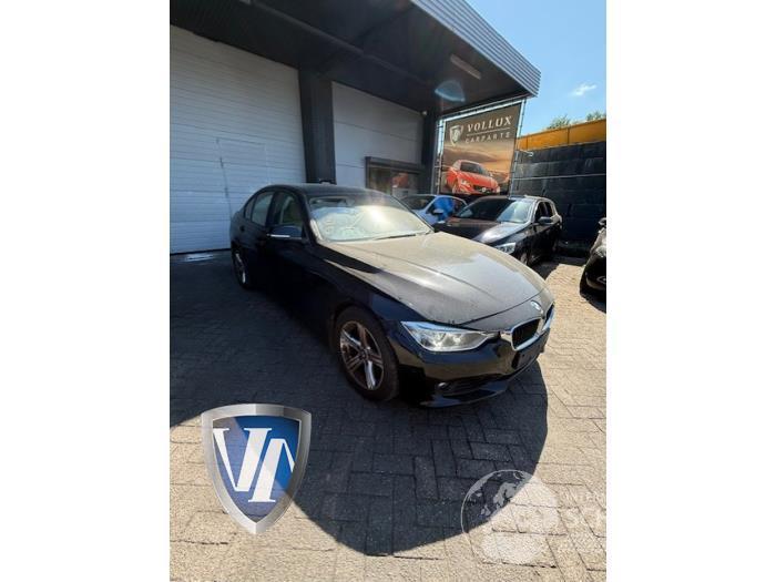 BMW 3-serie 3 serie (F30), Sedan, 2011 / 2018 328i 2.0 16V
