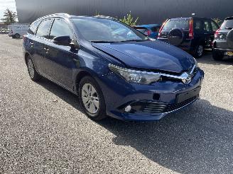 Toyota Auris 1.8 hybrid picture 2