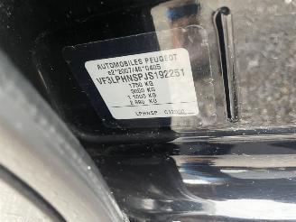 Peugeot 308 1.2 96kw picture 16