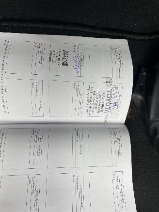 Toyota Yaris 5drs hybrid picture 23