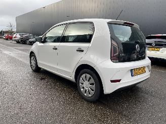 krockskadad bil auto Volkswagen Up! 5drs airco 2018/6