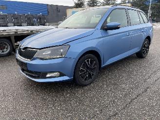 Vaurioauto  passenger cars Skoda Fabia 1.2 tsi 81kw 2015/10