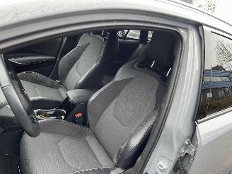 Toyota Corolla 1.8 hybrid picture 15