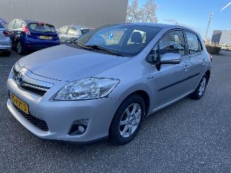 krockskadad bil auto Toyota Auris 1.8 hybrid 2011/1