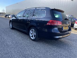 Schadeauto Volkswagen Passat 1.6 tdi 77kw 2013/11