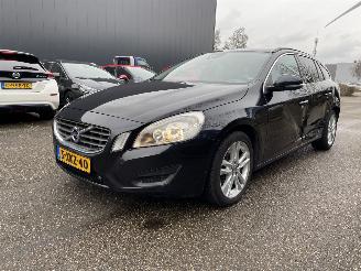 Avarii autoturisme Volvo V-60 2.0 aut. 2011/11