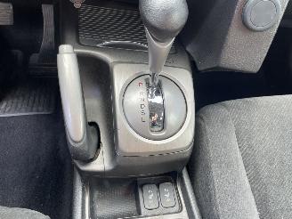 Honda Civic hybrid sedan picture 14