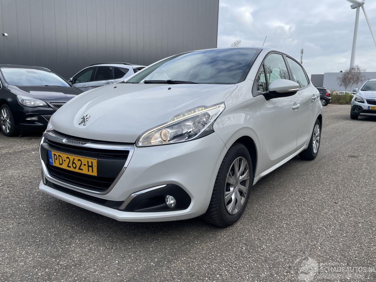 Peugeot 208 1.2 60kw