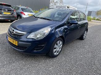 Vaurioauto  passenger cars Opel Corsa 1.2 5drs airco 2011/5