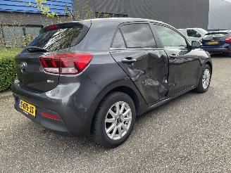 Kia Rio 1.0 88kw picture 4