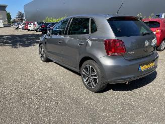 krockskadad bil auto Volkswagen Polo 1.2 tsi 2010/6