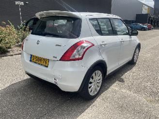 Schadeauto Suzuki Swift 1.2 5drs 2013/12