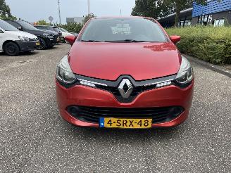 Renault Clio 0.9T 5DRS picture 2