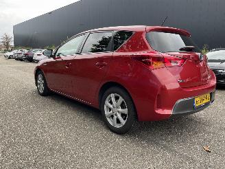 Schadeauto Toyota Auris 1.8 hybrid 2015/10