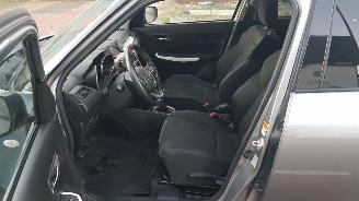 Suzuki Swift  picture 10